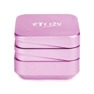 STEEZY® STEEZY® 4+1 | High Class Grinder | 63mm | 4-teiliger Grinder | quadratisch | CNC-gefräste Aluminiumlegierung | Neodym Magnetverschluss | Inklusive Pinsel & Klopfband "Fairy Rose" – Individueller Grinder kaufen | Alternative zu NV Grinder