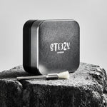 STEEZY® STEEZY® Classic | High Class Grinder | 63mm | 2-teiliger Grinder | quadratisch | CNC-gefräste Aluminiumlegierung | Neodym Magnetverschluss | Inklusive Pinsel & Klopfband| 63mm | 2-teiliger Grinder "Grey Area" – Individueller Grinder kaufen | Alternative zu NV Grinder