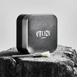 STEEZY® STEEZY® Classic | High Class Grinder | 63mm | 2-teiliger Grinder | quadratisch | CNC-gefräste Aluminiumlegierung | Neodym Magnetverschluss | Inklusive Pinsel & Klopfband| 63mm | 2-teiliger Grinder "Grey Area" – Individueller Grinder kaufen | Alternative zu NV Grinder